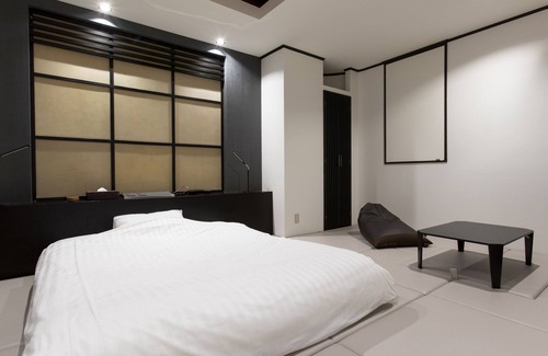 Togo Hotel | The Manga Hotel Togo