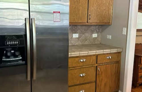 Oneonta Casa | The Manor - Charming 3-bedroom house in lovely Oneonta with WiFi, AC