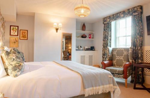 Moreton-in-Marsh Hotel | The Manor House Hotel