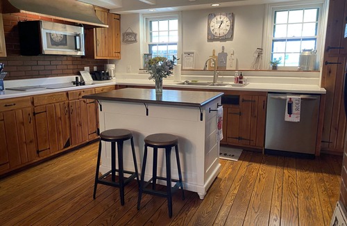 Sinking Spring Casa | Casa histórica de "The Manor House" en 15 acres en Bran Manor Equine Sanctuary.