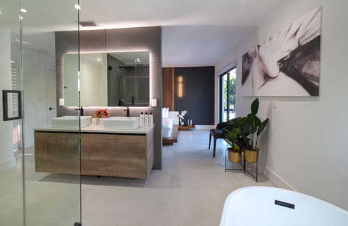 Richmond West Villa | The Mansion Pickleball, Golf and heated pool