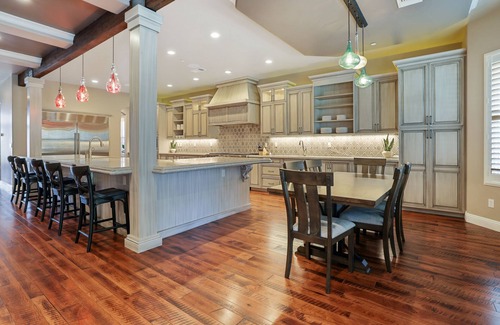 Porterville Casa | The Mansion | Theater & Pool