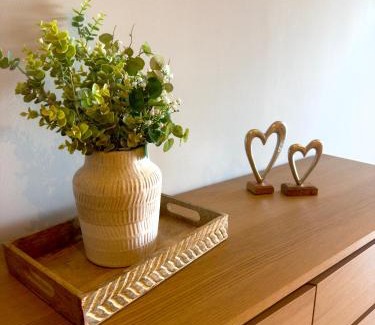 Gibraltar Apartamento | The Marina Nest with Rooftop Pools