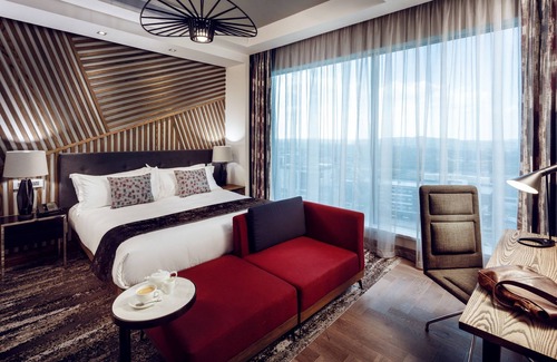 Menlyn Hotel | The Maslow Hotel, Time Square