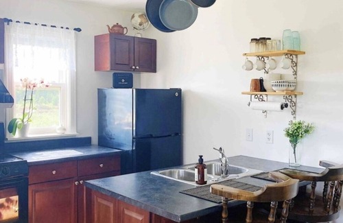 Mayfield Cabaña | The Mayflower