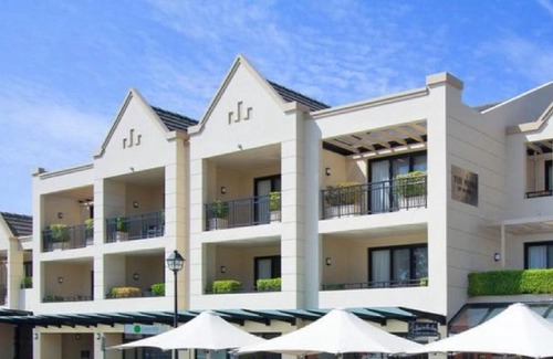 Armidale Casa | The Mews 2 bedroom Apartment located in the CBD