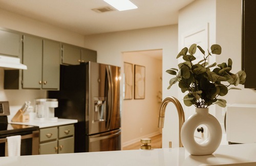 Kingsland Casa | The Modern Georgian - 6 min to I95, 3 Bd-2 Ba