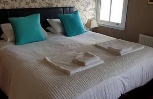 Criccieth Casa | The Moelwyn Hotel & Restaurant