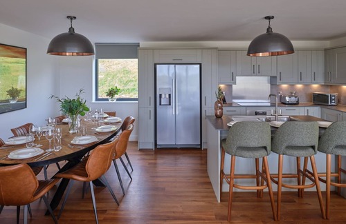 Chittlehamholt Cabaña | The Mole Resort that sleeps 8 guests in 4 bedrooms