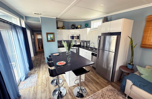 Amherstburg Cabaña | Waterfront Cottage en un área de conservación de 200 acres