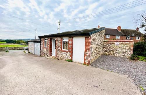 Lydney Casa | The Netherend Inn - Pet Friendly Haven