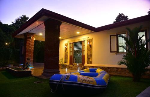 Dambulla Cama Y Desayuno | The New Crown Hotel