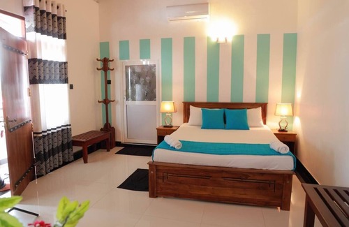 Galewela Cama Y Desayuno | The Nilambara Lake View