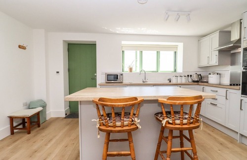 South Leigh Cabaña | THE OFFICE, pet friendly in Eynsham