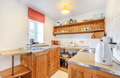 Penselwood Cabaña | The Old Bull Stall