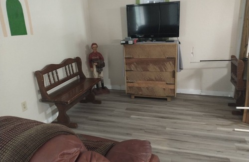 Maysville Casa | The Old Trout Lodge