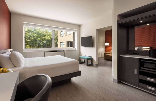 Cleveland Hotel | The Orbit Hotel, Trademark Collection by Wyndham