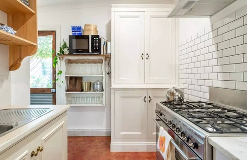 Greenock Cabaña | The Original Cobbler's Cottage