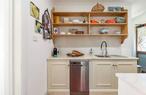 Greenock Cabaña | The Original Cobbler's Cottage