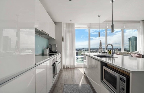 Victoria Park Apartamento | The Outlook - Calgary Tower & Stampede Views!