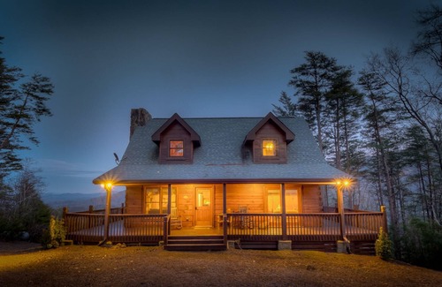 Blue Ridge Cabina | The Overlook by Escape to Blue Ridge