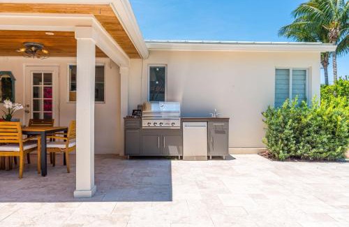 Southside Villa | The Palms at El Cid