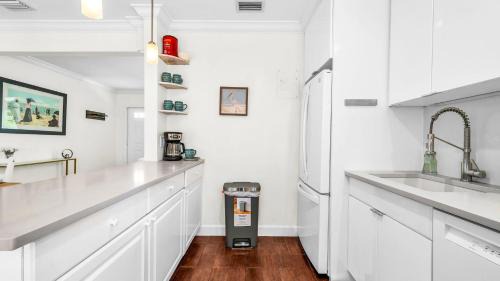 Southside Villa | The Palms at El Cid