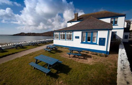 Coverack Cama Y Desayuno | The Paris Hotel