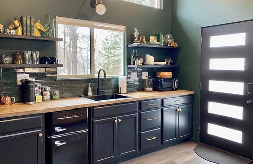Noel Cabina | The Patsy at High Bank – Cozy Elk Riverfront Tiny Cabin in Scenic Noel, MO