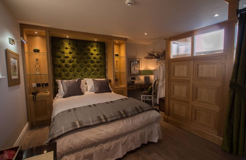 Barlow Hotel | The Peacock at Barlow