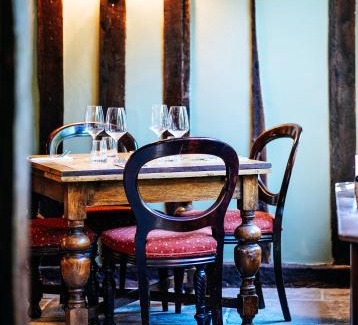 Chelsworth Hotel | The Peacock Inn