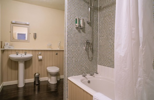 Castleton Hotel | The Peak Hotel