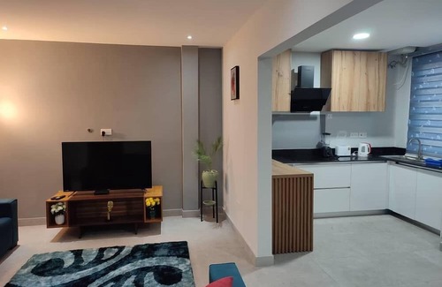 Madina Apartamento | The Pearls East Legon