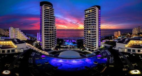 Umhlanga Apartamento | The Pearls of Umhlanga or Oceans Apts Balcony or City studio