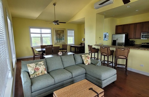 Salt Pond Cabina | The Penthouse Suite Sunset Views Long Island Harbour Club