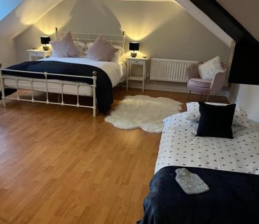 Aldermaston Wharf Apartamento | The Pheasantry - guest house in beautiful rural location