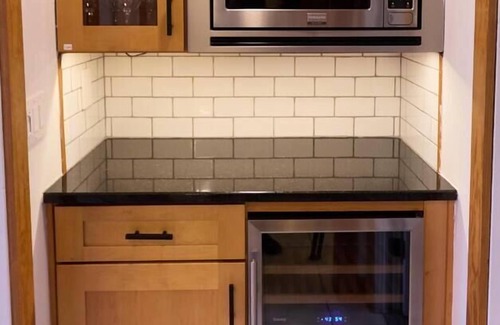 Evans Casa | THE PINE CONE- Hot Tub | Game Room | Huge Backyard