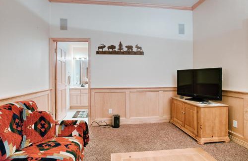 Peak 8 Casa | The Pines 51 by Great Western Lodging