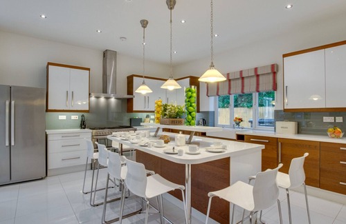 Gowerton Casa | The Pines - Cinco Habitaciones Casa, Capacidad 9