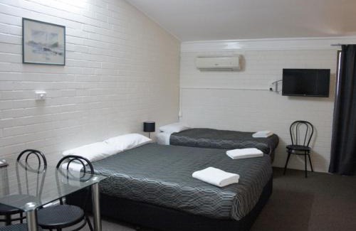 Gunnedah Hotel | The Plains Motor Inn