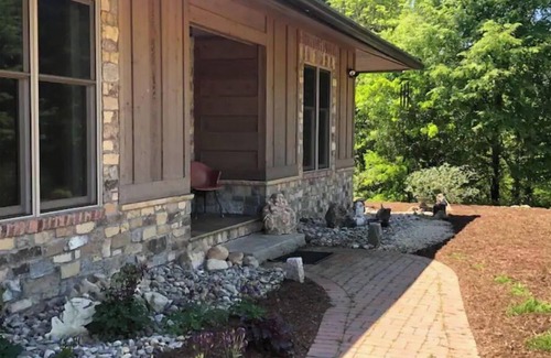 Forsyth County Casa | The Poet's House, Luxury and Solitude on 100 acres