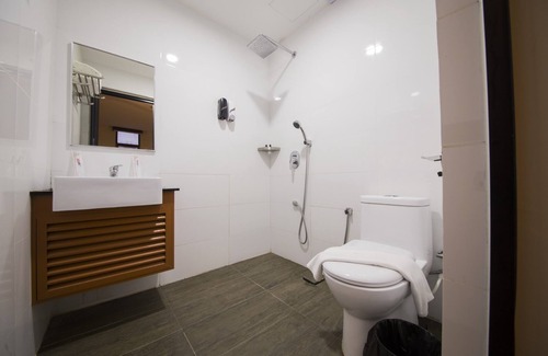 Taman Tampoi Indah Hotel | The Point Boutique Hotel