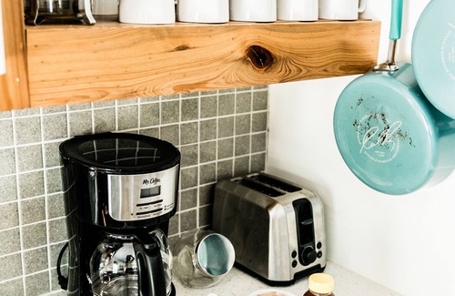 Fairhope Apartamento | ¡NUEVO! THE POLO BUNK Una suite de diseño creativo perfecta para divertidas reuniones