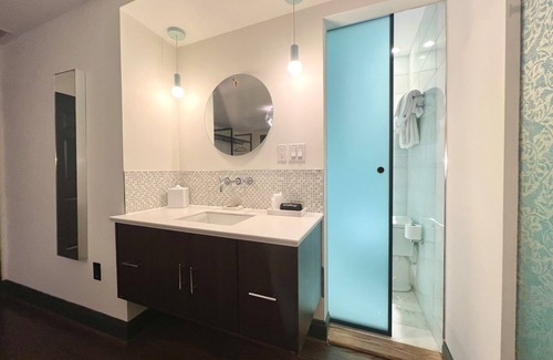 Georgetown Hotel | The Poppy Georgetown