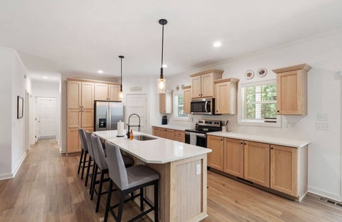 Carthage Casa | The Porch and Pines Cottage