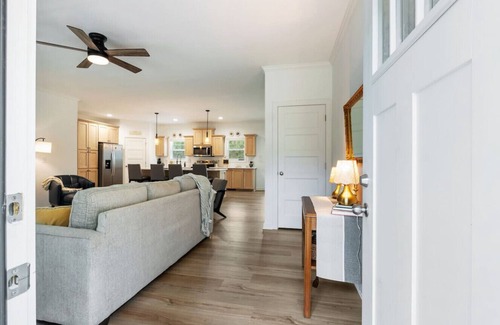 Carthage Casa | The Porch and Pines Cottage