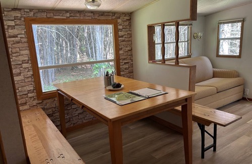 North Algona Wilberforce Alquiler De RV | The Princeton! Family sized camper along Bonnechere River. A fun retreat.