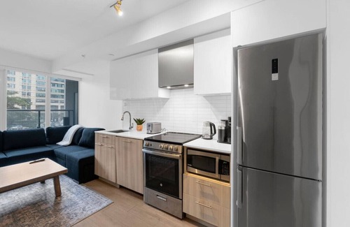 Bay Street Corridor Hotel | The Providence - Downtown - 2BR