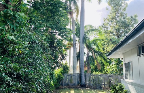 The Range Apartamento | ‘The Range Retreat’ 2 brm unit near Mater, schools & gardens