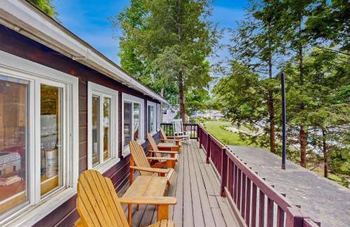 Laconia Casa | The Red Adirondack Chai, Unit 9